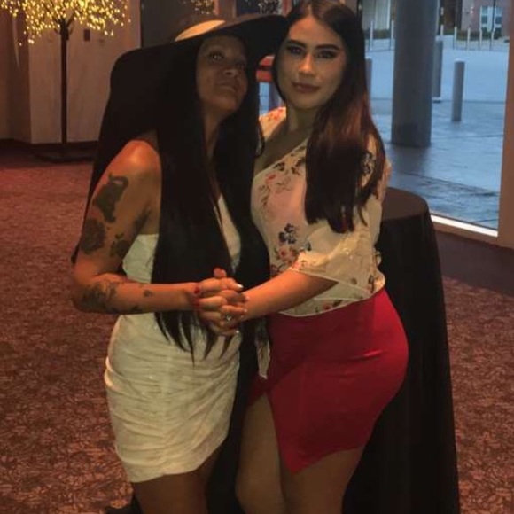 Meet your Posher, Katie - Picture 3 of 6